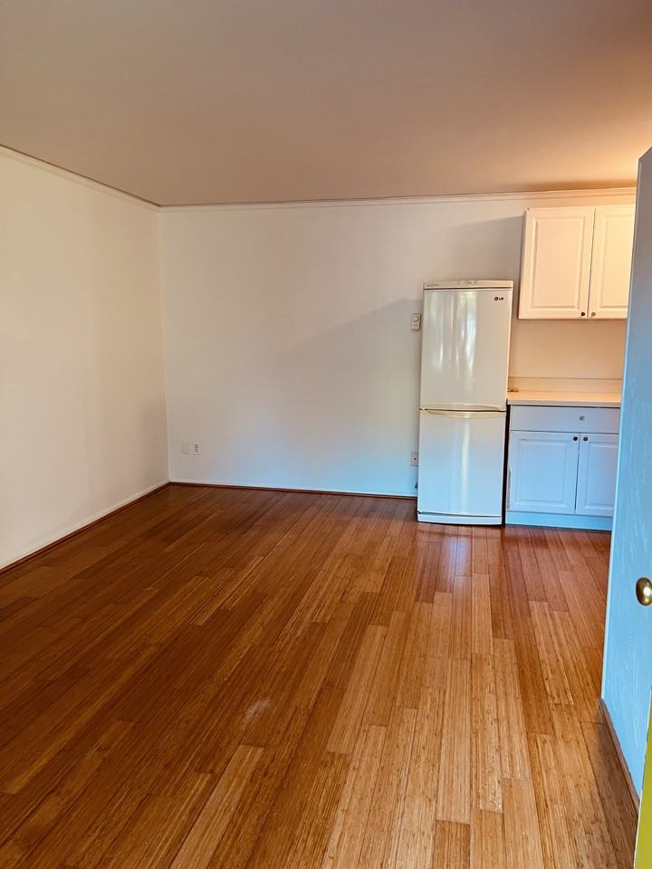 5409 Ne 65th St #1 - Photo 5 of 19