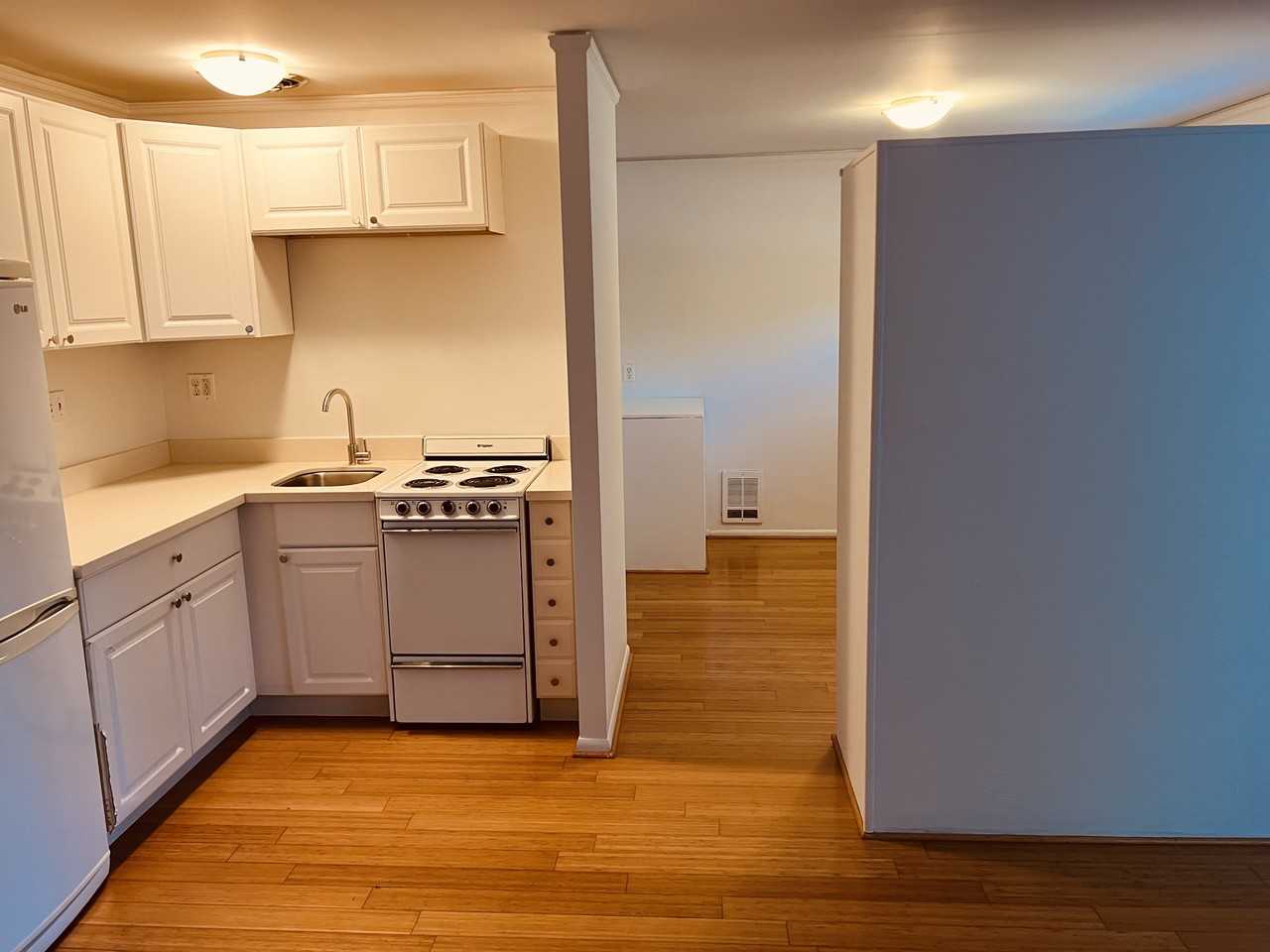 5409 Ne 65th St #1 - Photo 3 of 19