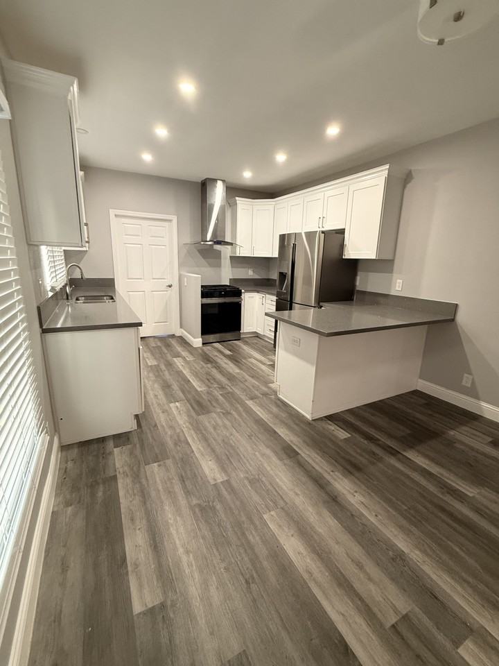 221 N F St #NA - Photo 3 of 9