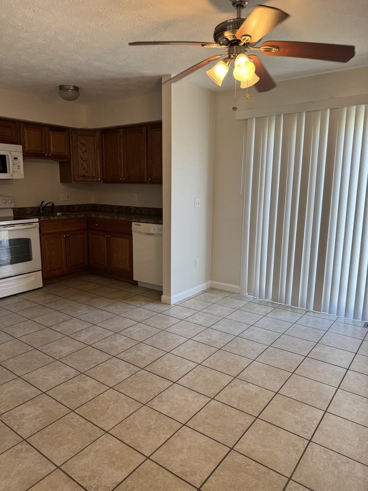 3152 Winding Creek Dr #3152 - Photo 3 of 8