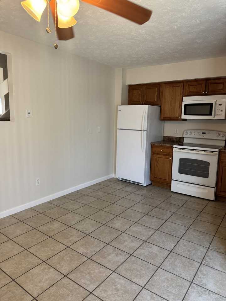 3152 Winding Creek Dr #3152 - Photo 4 of 8