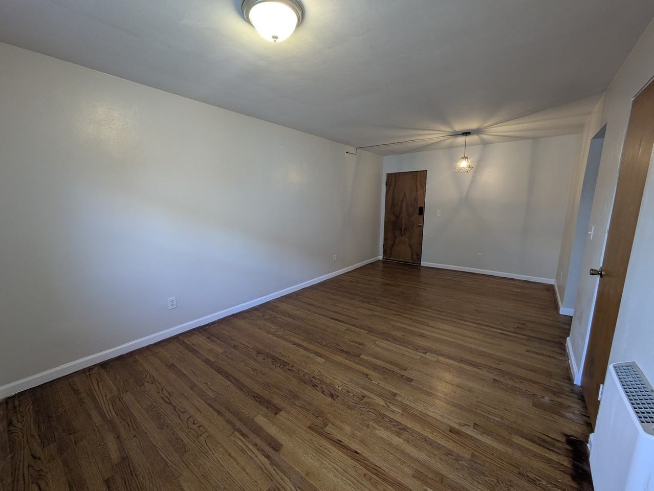 617 June St #B - Photo 2 of 17