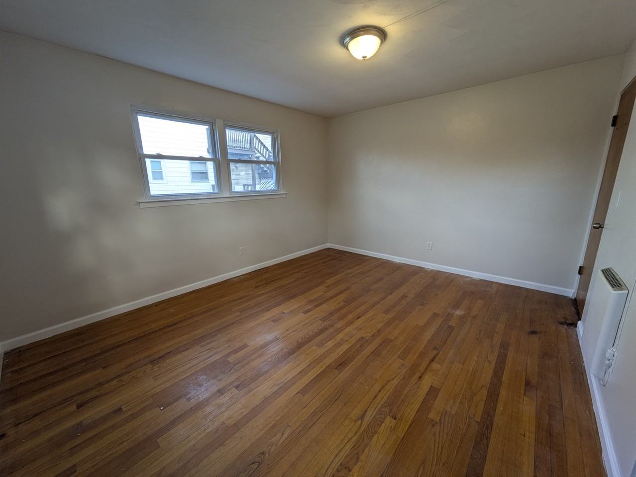 617 June St #B - Photo 7 of 17