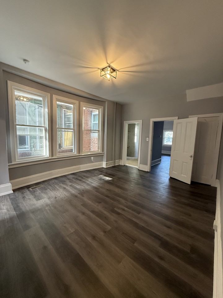 510 N 57th St #1 - Photo 4 of 8