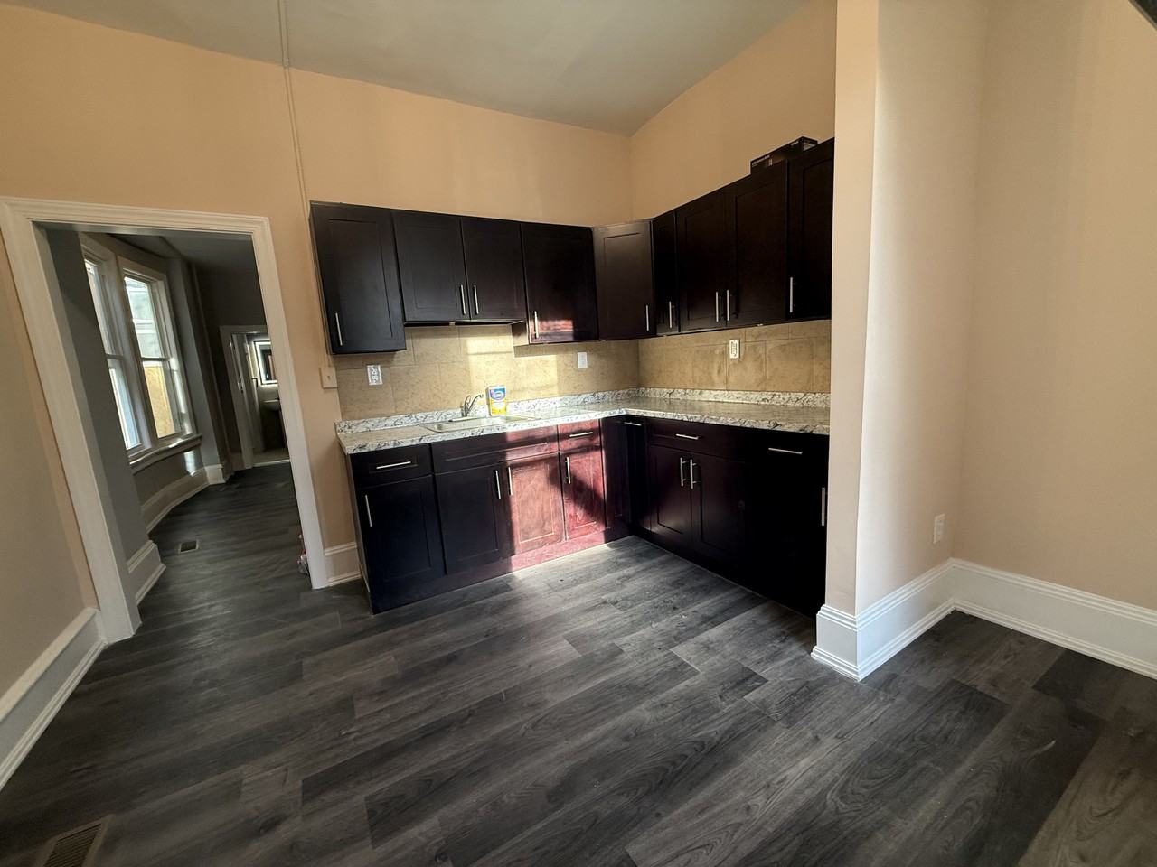 510 N 57th St #1 - Photo 5 of 8