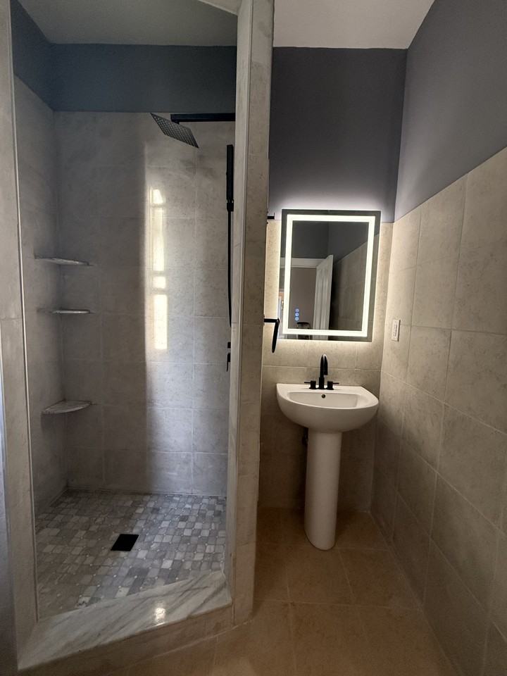 510 N 57th St #1 - Photo 7 of 8