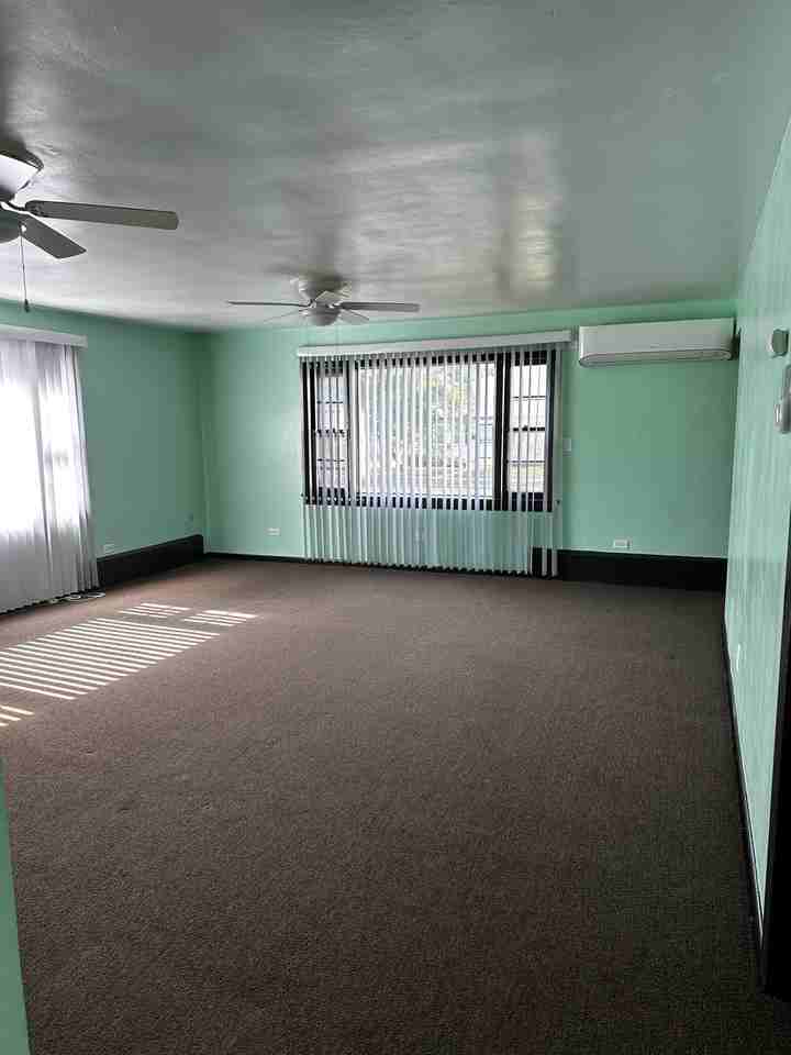 4702 N 44th St - Photo 2 of 9