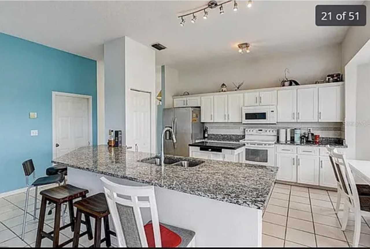 10621 Hatteras Dr #NA - Photo 3 of 13