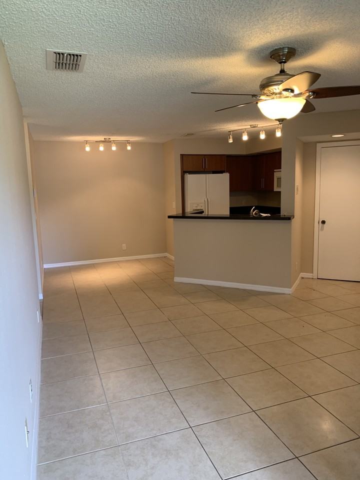 3370 Pinewalk Dr N #1215 - Photo 5 of 22