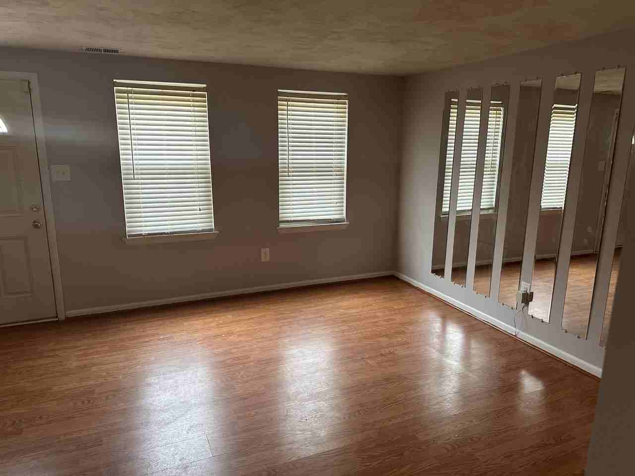 1010 N Central Ave #1010 - Photo 2 of 15