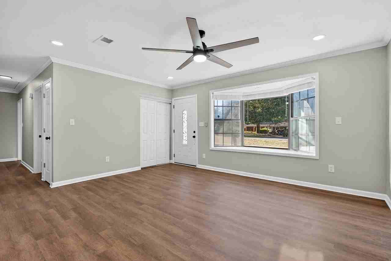 420 Paradise Rd #NA - Photo 3 of 20