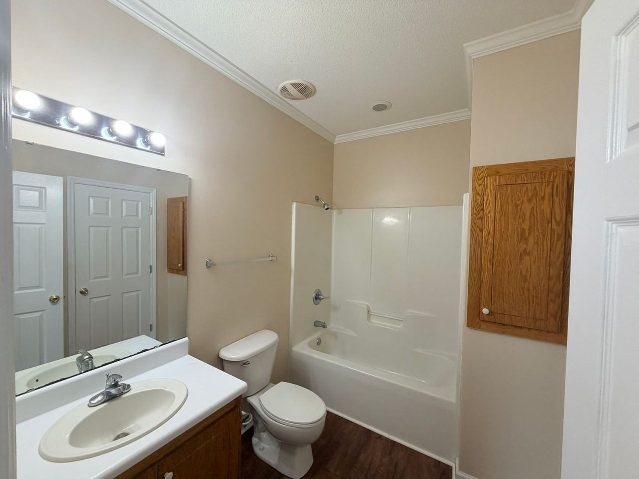 507 Roberts St #B - Photo 7 of 20