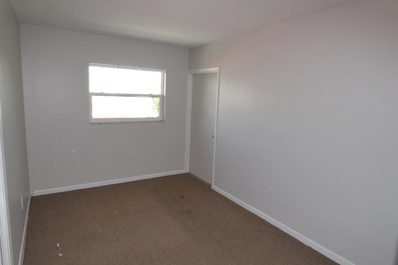 5831 8th Avenue North #206 - Photo 5 of 10