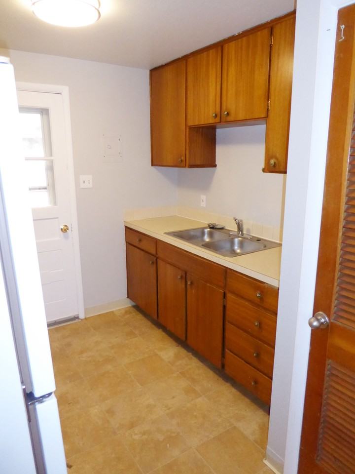 1200 Castlerock Drive - Photo 7 of 9