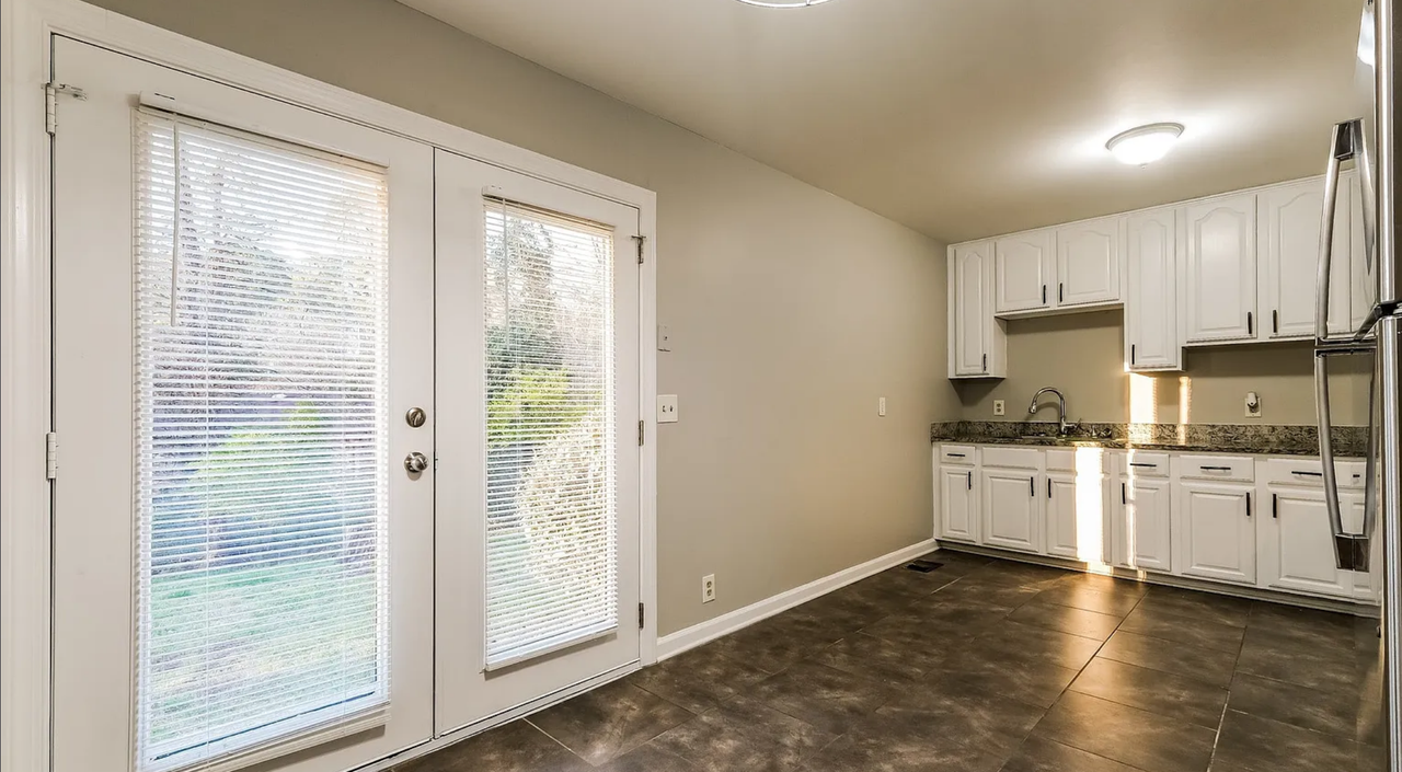 2512 Montezuma Cir #NA - Photo 3 of 13