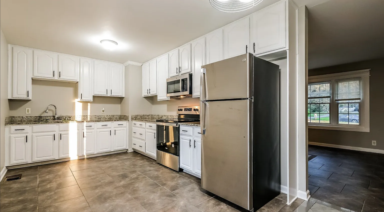 2512 Montezuma Cir #NA - Photo 4 of 13