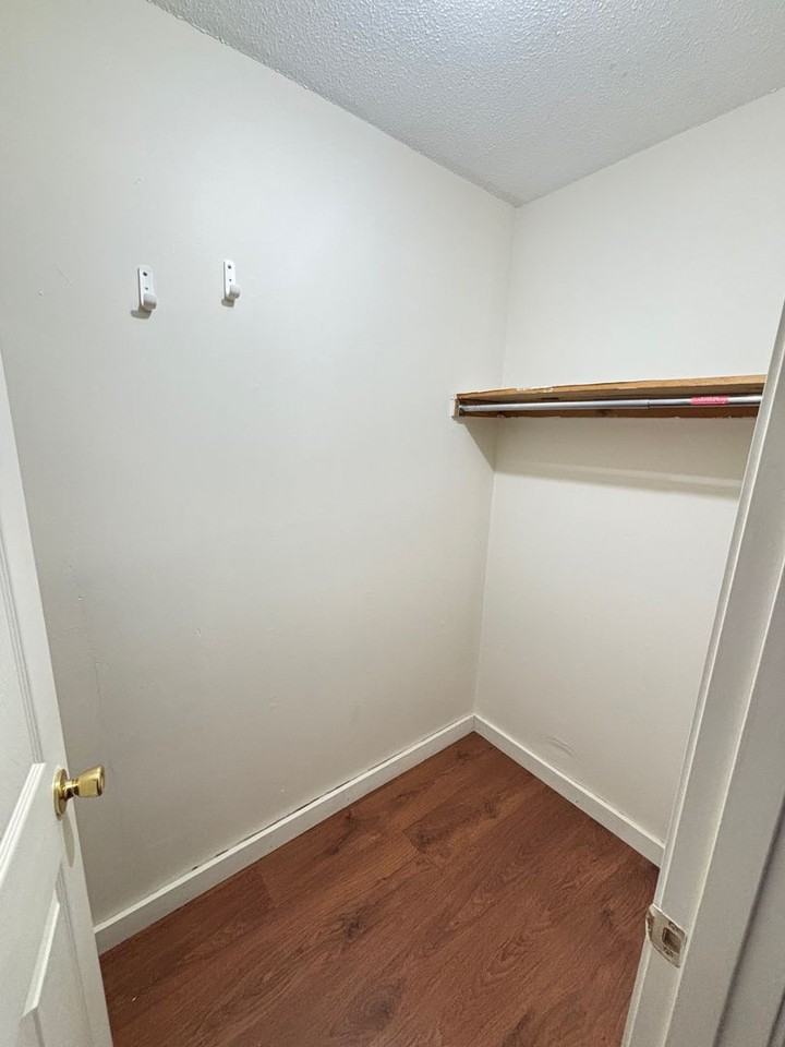 219 W Belle Ave - Photo 4 of 19