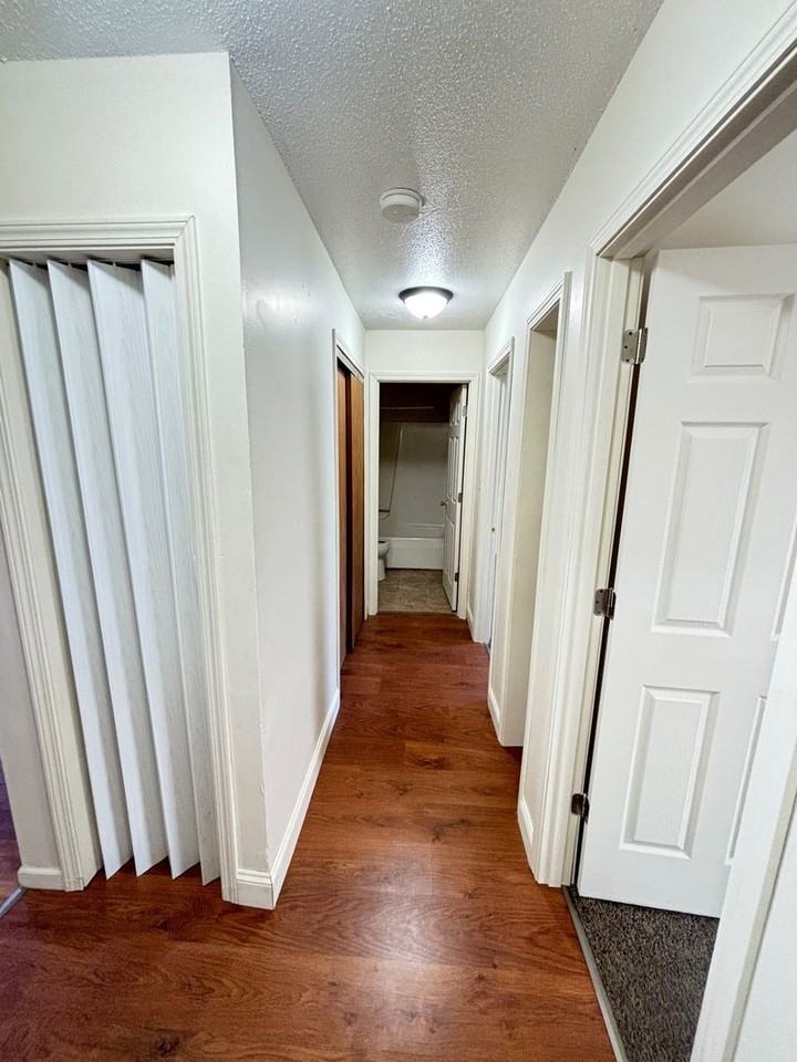 219 W Belle Ave - Photo 5 of 19