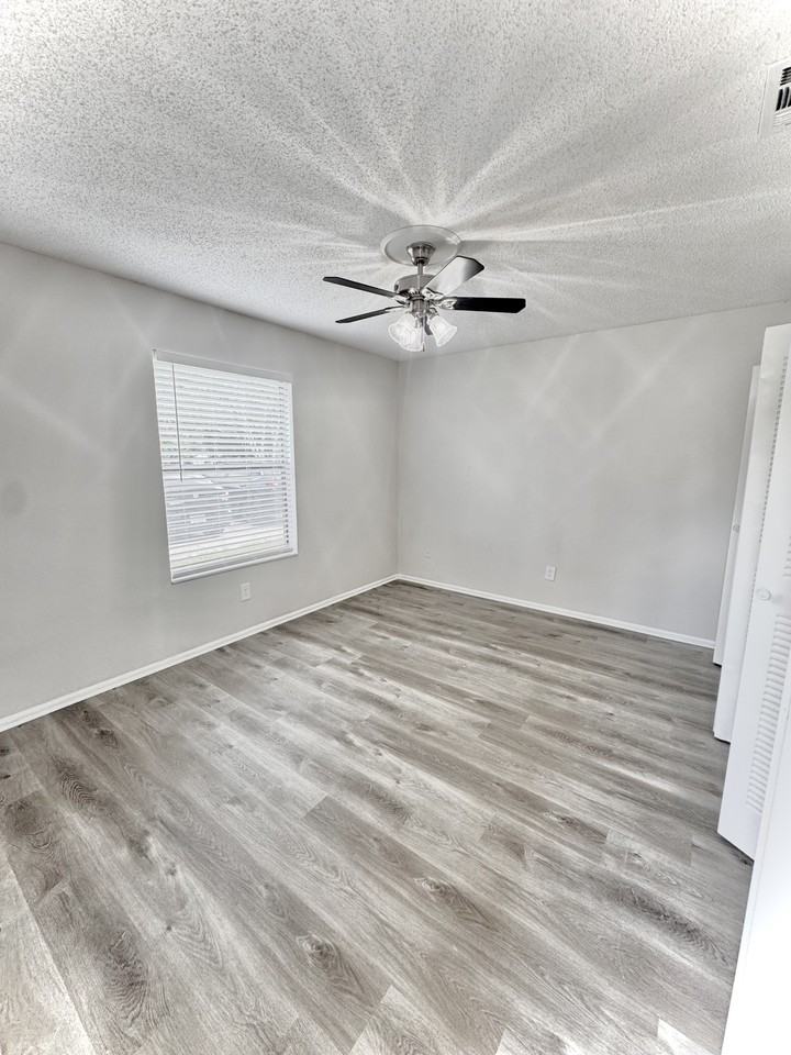 8016 N Saint Peter Ave #02-8016 - Photo 7 of 40