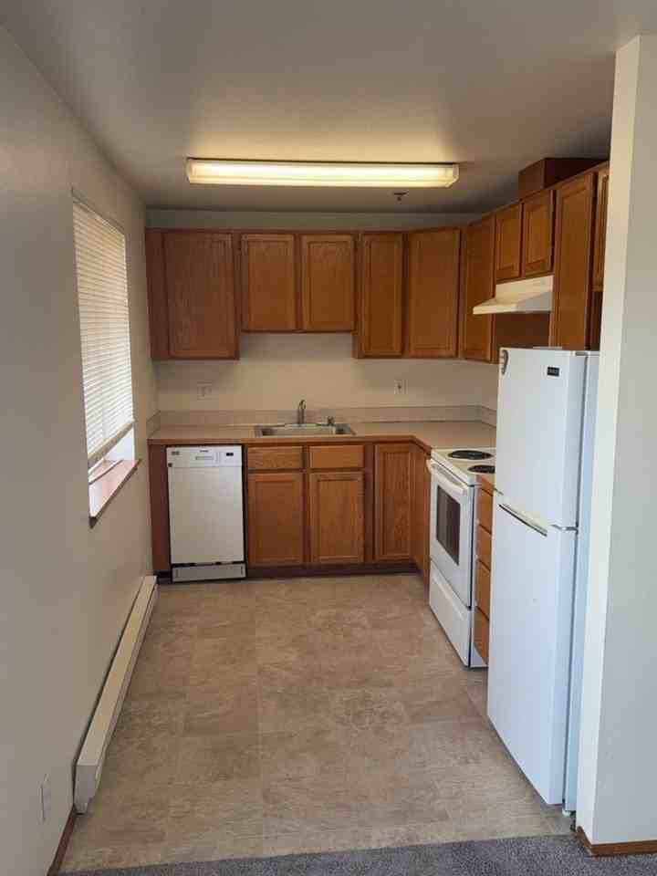 965 N Garden St #210 - Photo 3 of 16