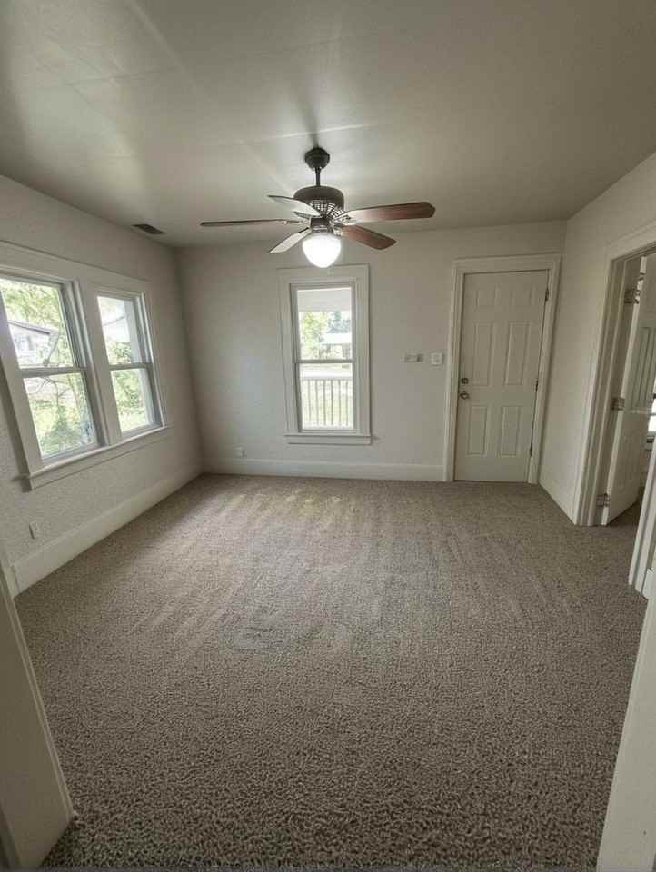 3136 9th St - Photo 7 of 15