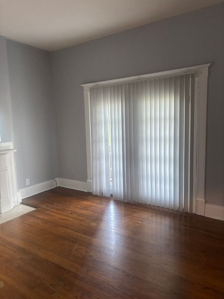 GRY - 214 - Photo 5 of 8