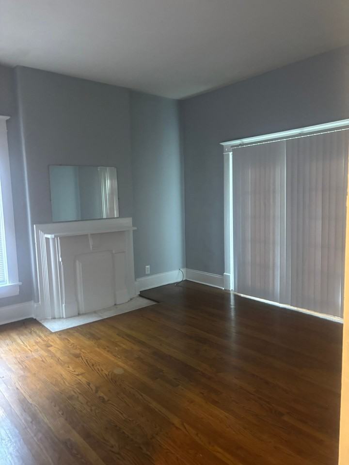 GRY - 214 - Photo 6 of 8