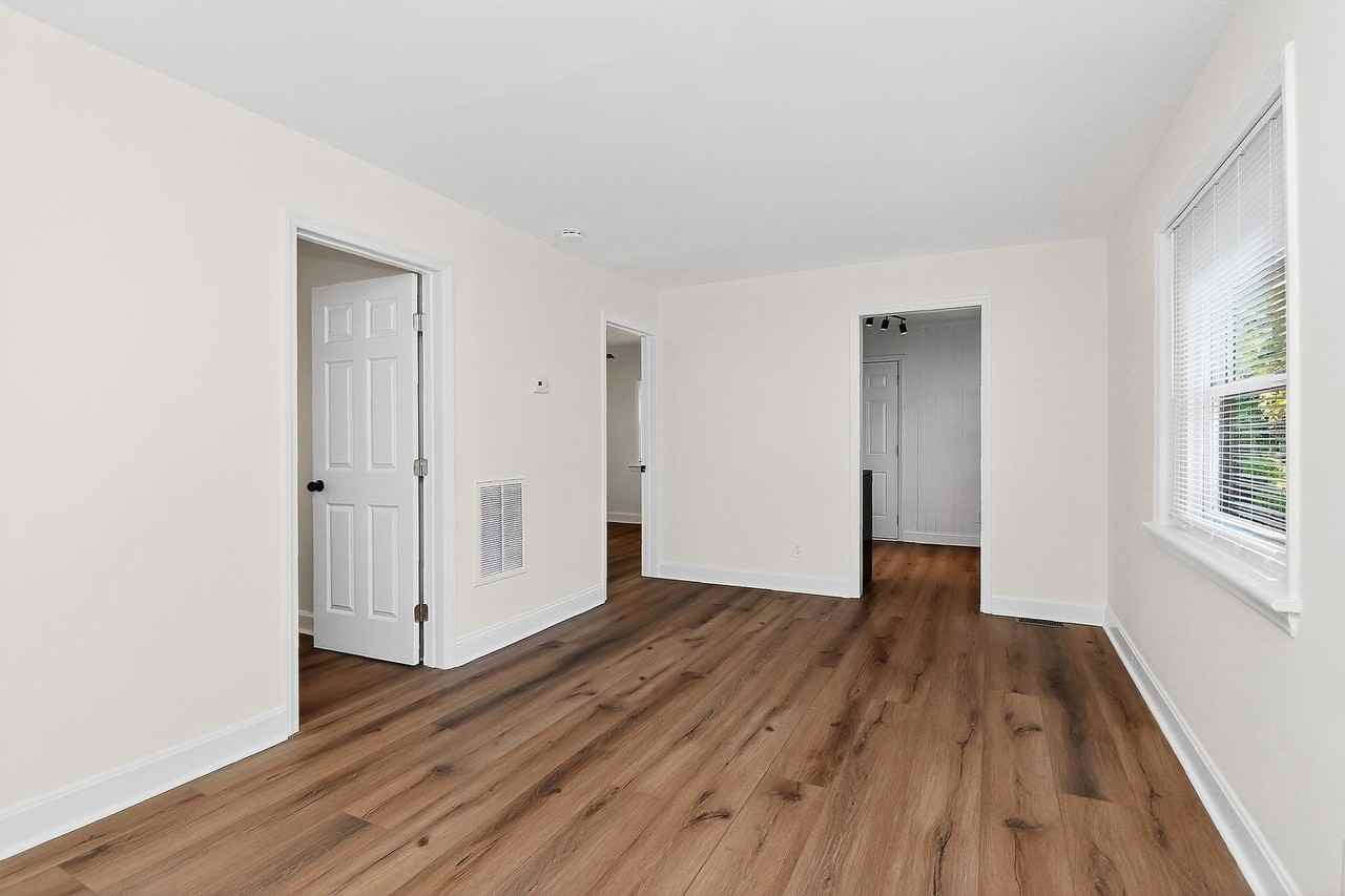 1444A Anderson St - Photo 4 of 15