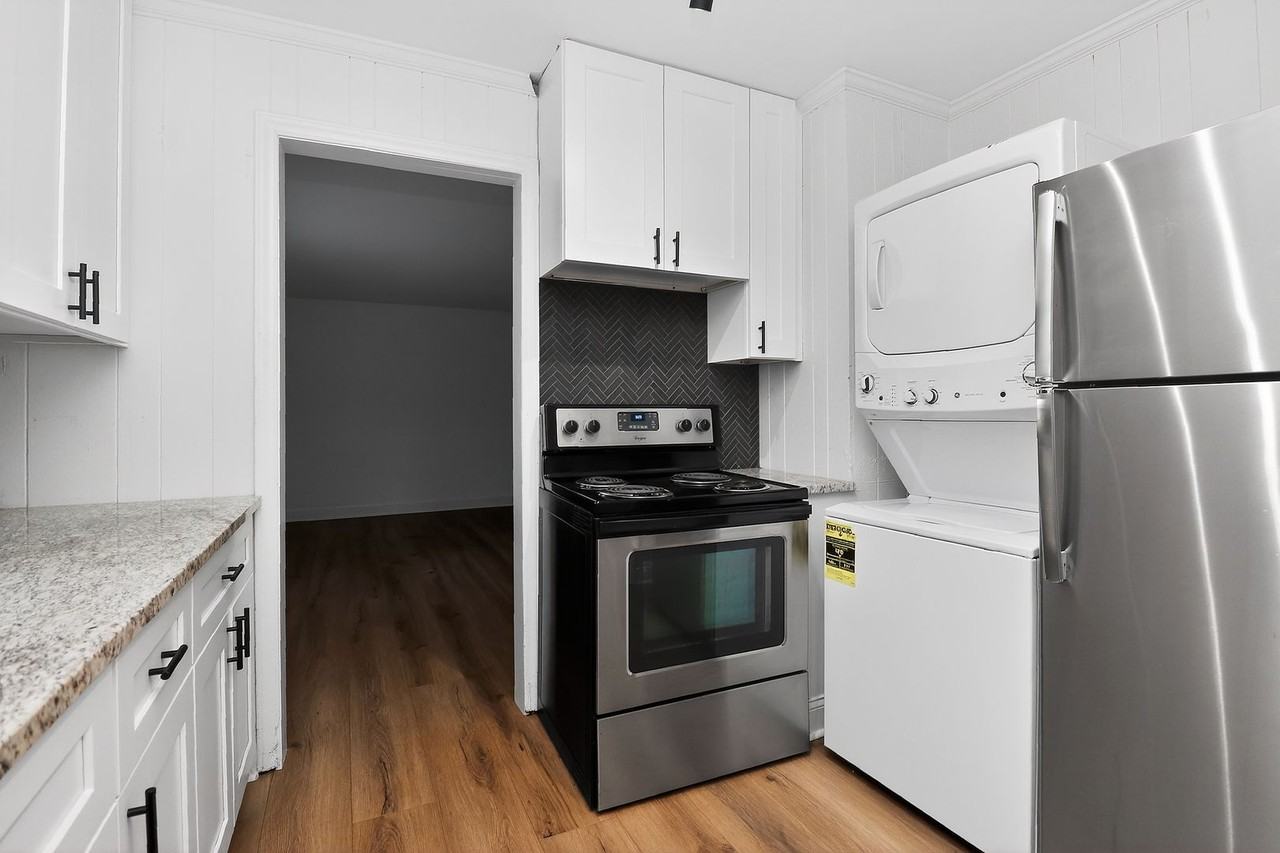 1444A Anderson St - Photo 5 of 15