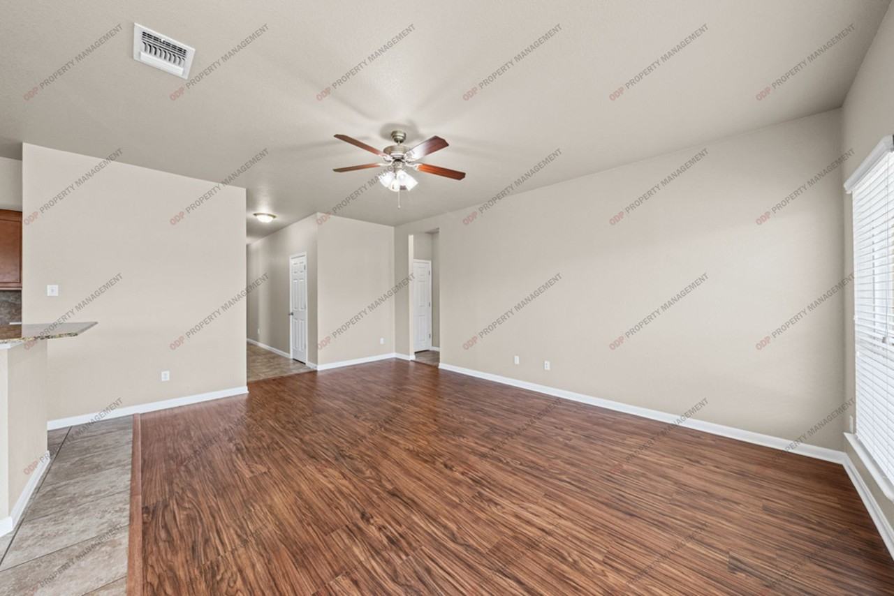 8012 Redbrush - Photo 6 of 24