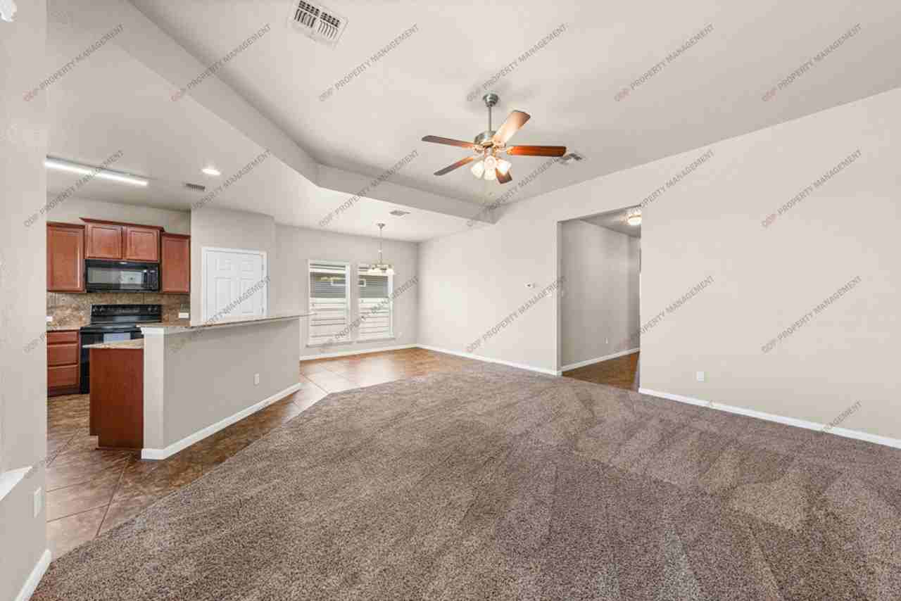 8103 Redbrush - Photo 4 of 25