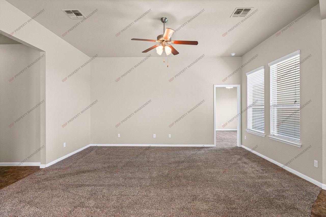 8103 Redbrush - Photo 5 of 25