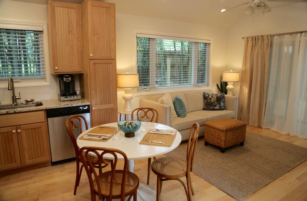 303A N Columbia St #NA - Photo 2 of 23