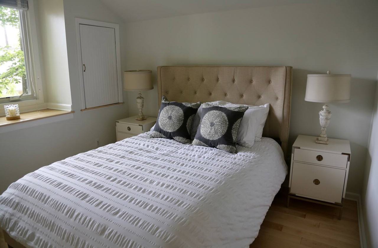 303A N Columbia St #NA - Photo 3 of 23