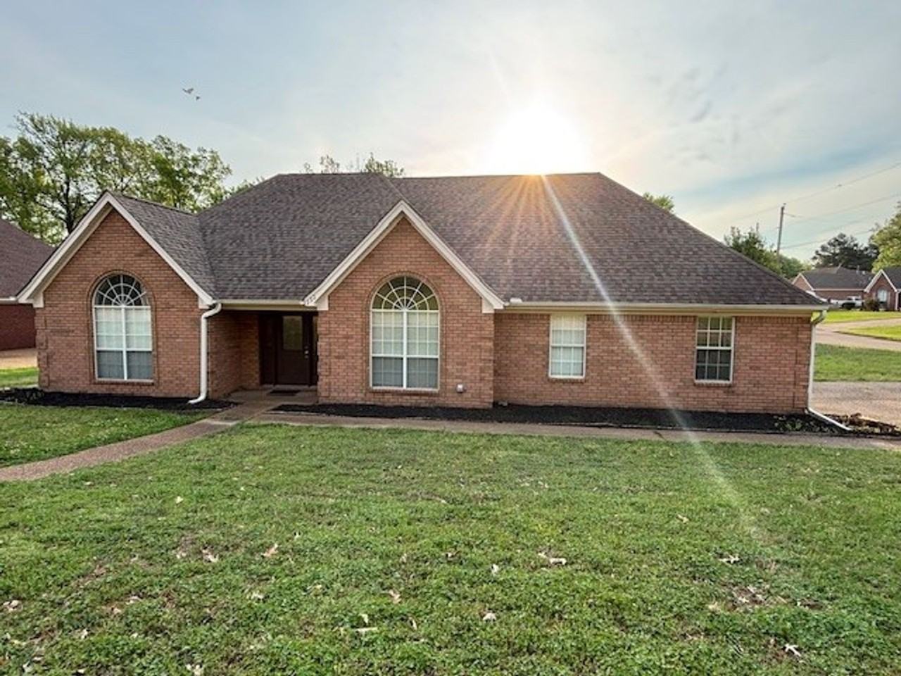 1324 Biloxi St - Photo 3 of 20