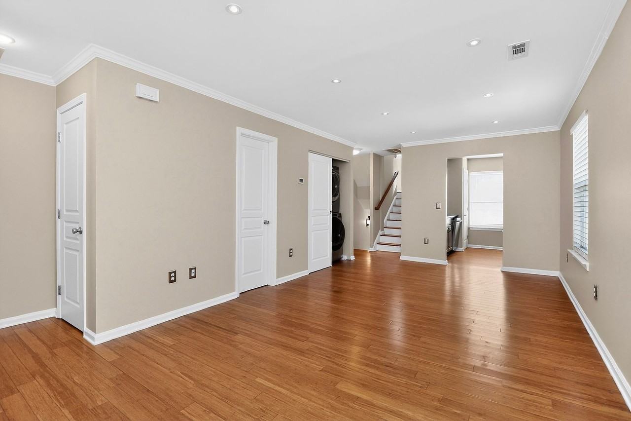508 N Graham St - Photo 5 of 19