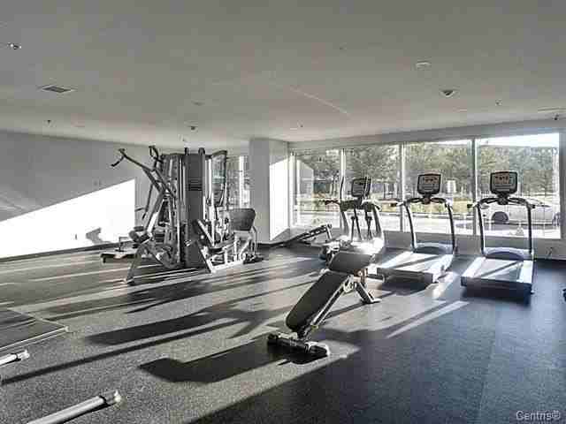 9950 Place De L'Acadie - Photo 2 of 11