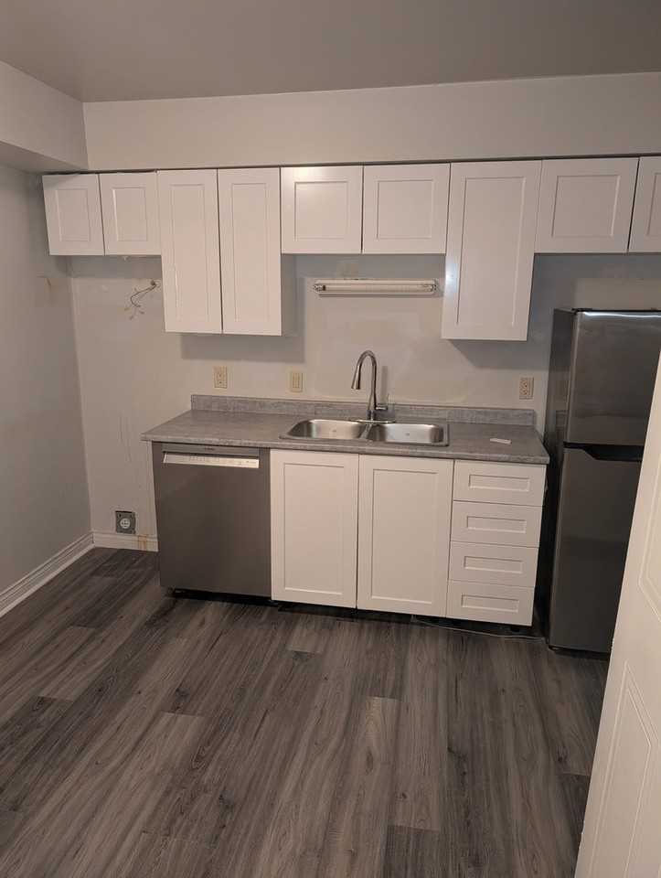 75 Elm St - Photo 2 of 11