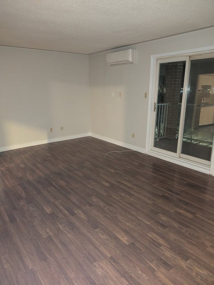 75 Elm St - Photo 3 of 11