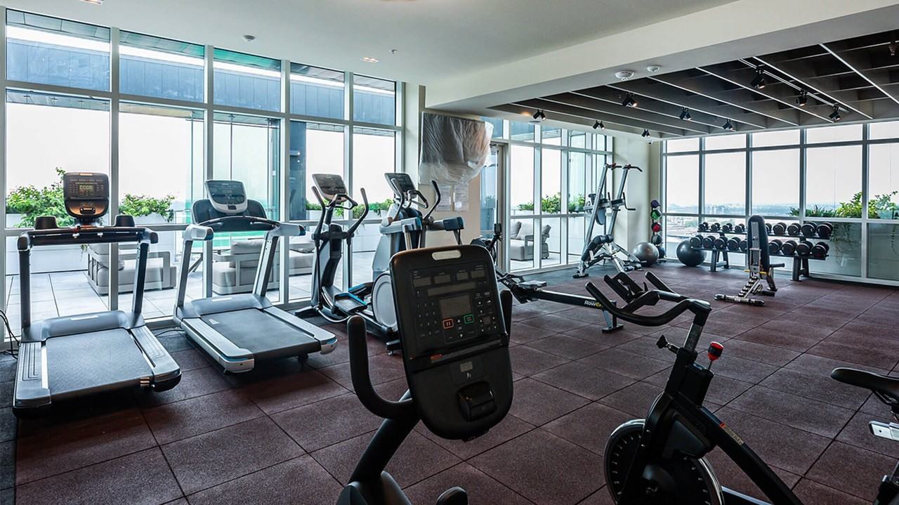 6993 Boul Décarie - Photo 3 of 32