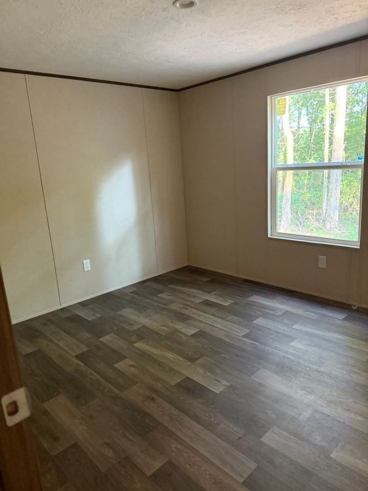 631 Adalynn Pvt Ln - Photo 4 of 11