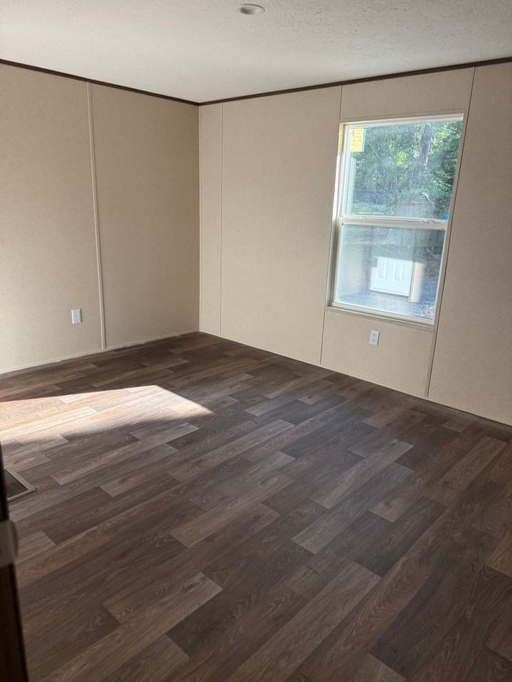 631 Adalynn Pvt Ln - Photo 6 of 11