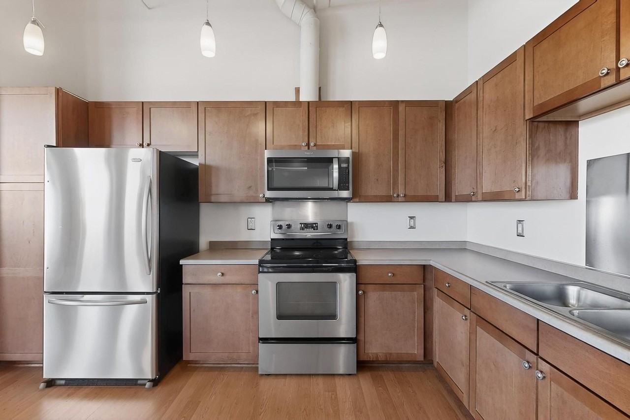 1503 Central Ave Nw #D103 - Photo 5 of 30