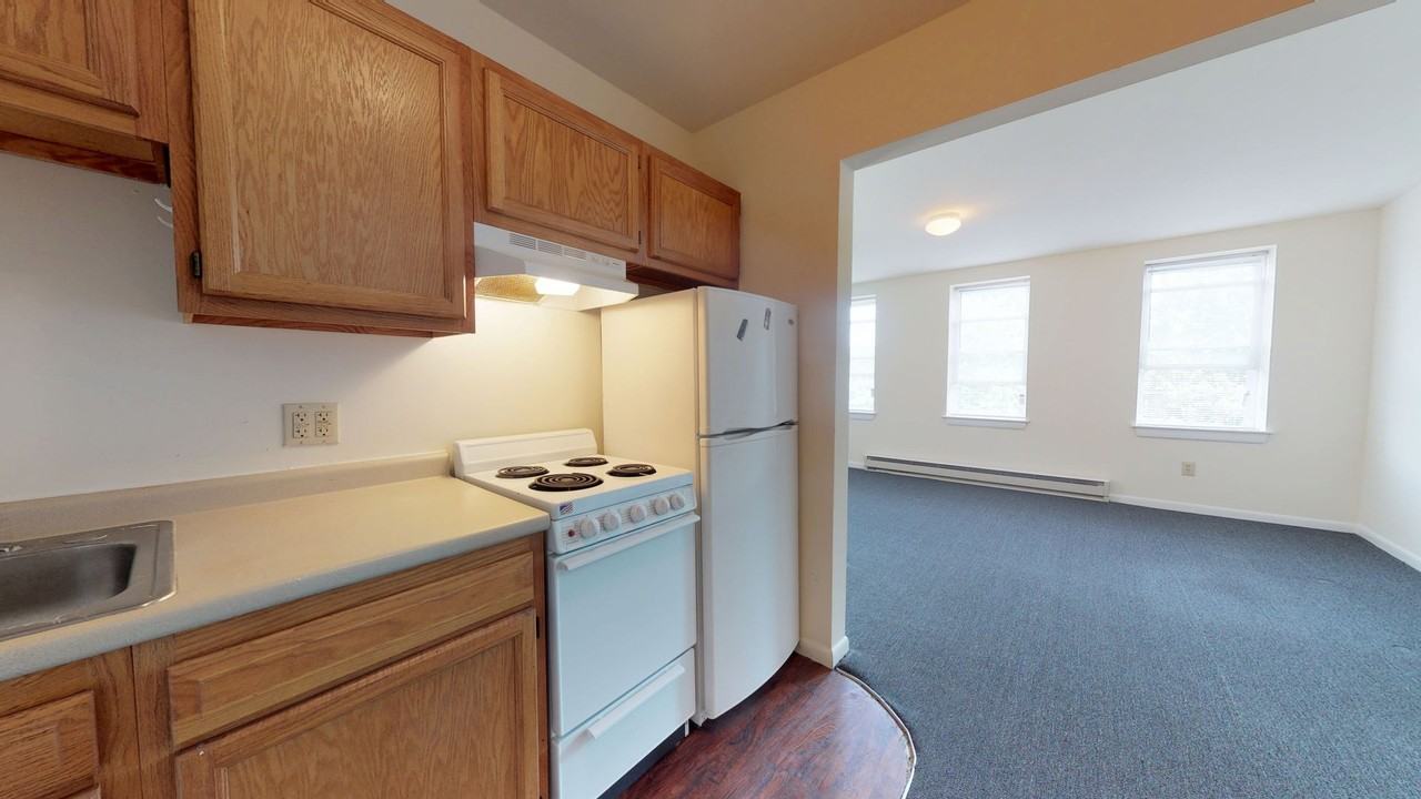 Marlton Manor Apartments - Photo 6 of 19