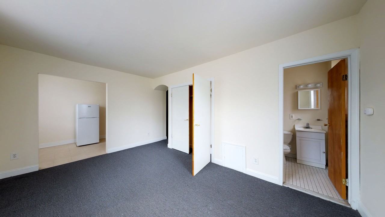 Penn Hall Apartments - Photo 4 of 43