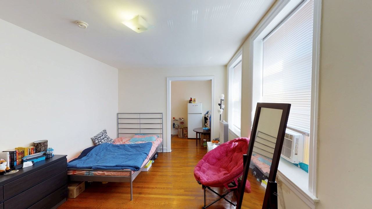 Penn Hall Apartments - Photo 6 of 43