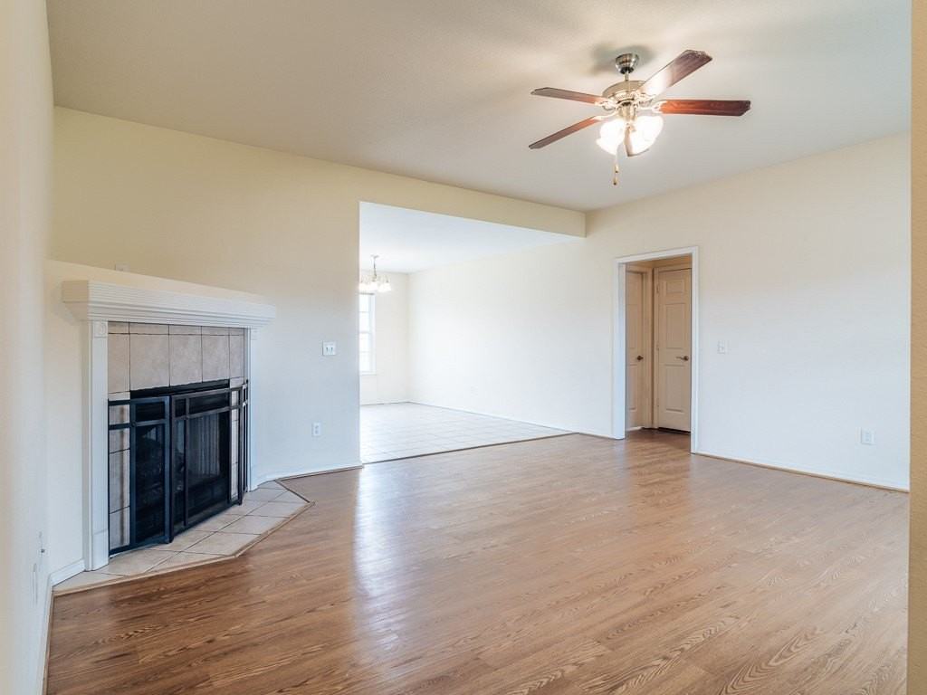 2402 Sw 19th St - Photo 3 of 24