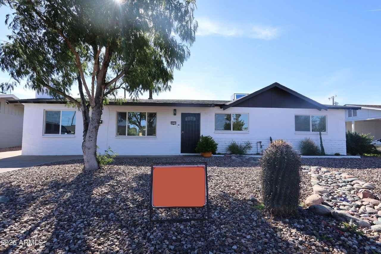 1011 W Elna Rae St - Photo 2 of 29