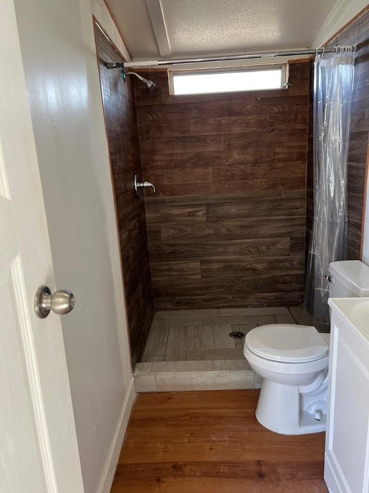 5811 N Fuchsia St - Photo 3 of 8