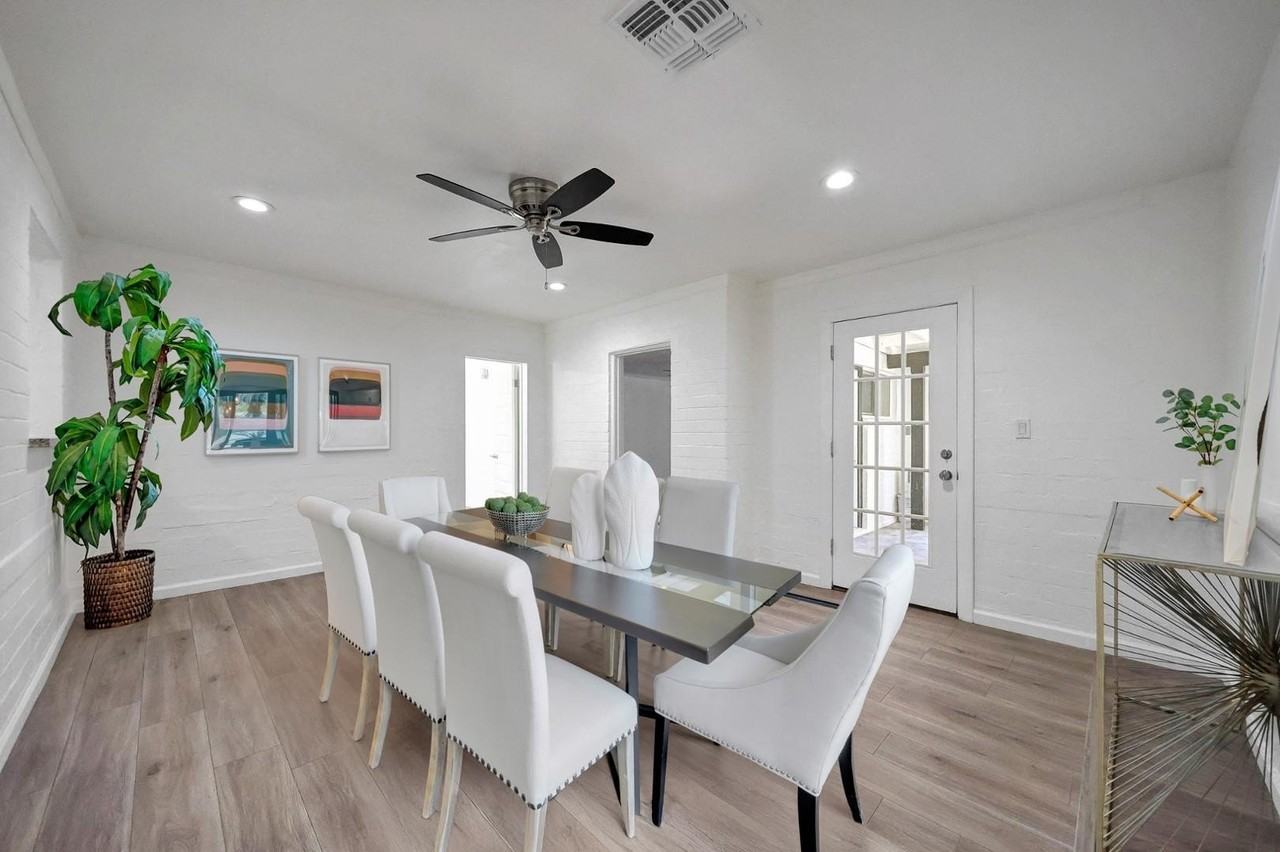 224 W Glenrosa Ave - Photo 4 of 24